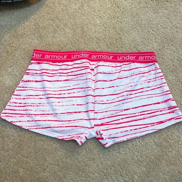 Under Armour Shorts - Picture 2 of 2